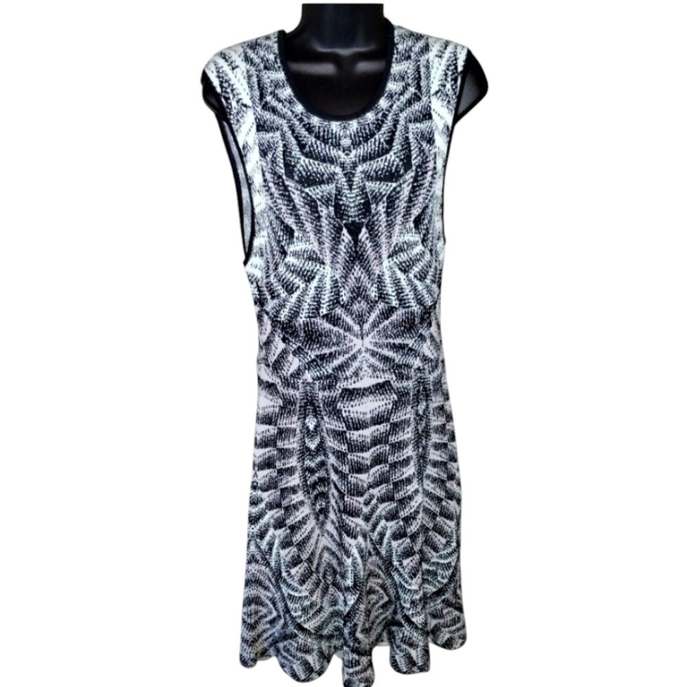 Ronny Kobo stretchy black and white geometric sleeveless dress, size M